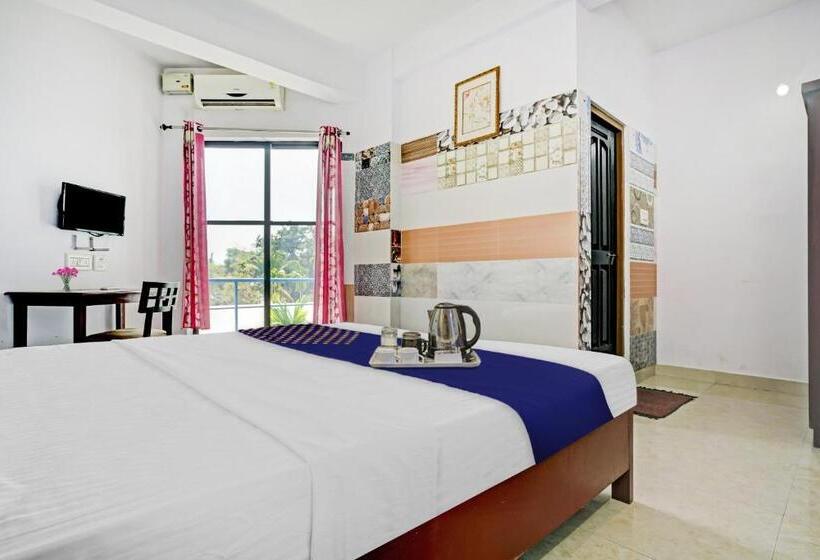 בית מלון כפרי Spot On Cherai Homes