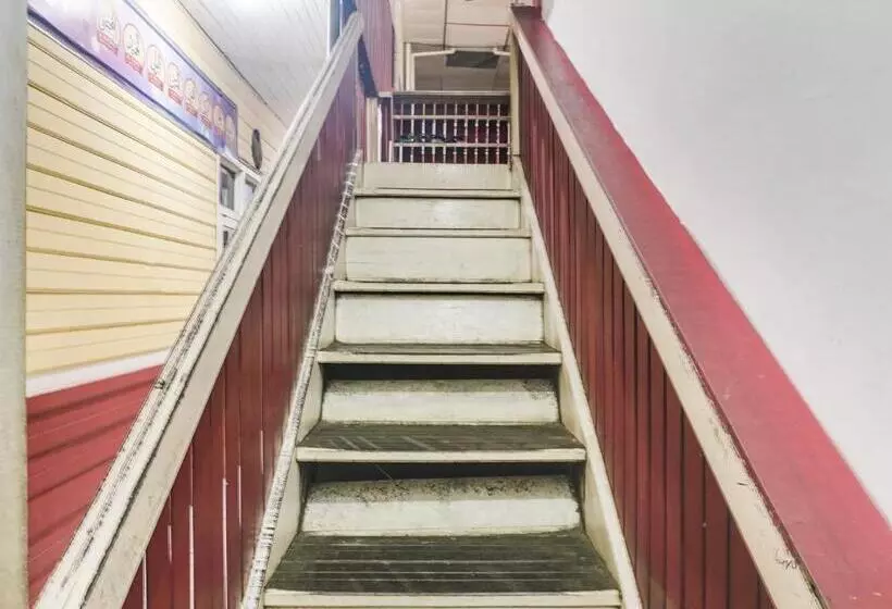 ホテル Spot On 91833  Anggrek Daqu Syariah Kapuas