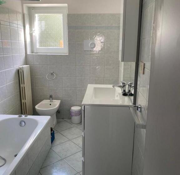 Majatalo Bonsai   Bed & Breakfast