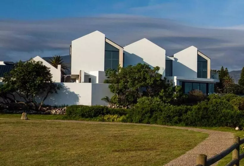 Majatalo Boutique Ocean Views   Incorporating Wendy S