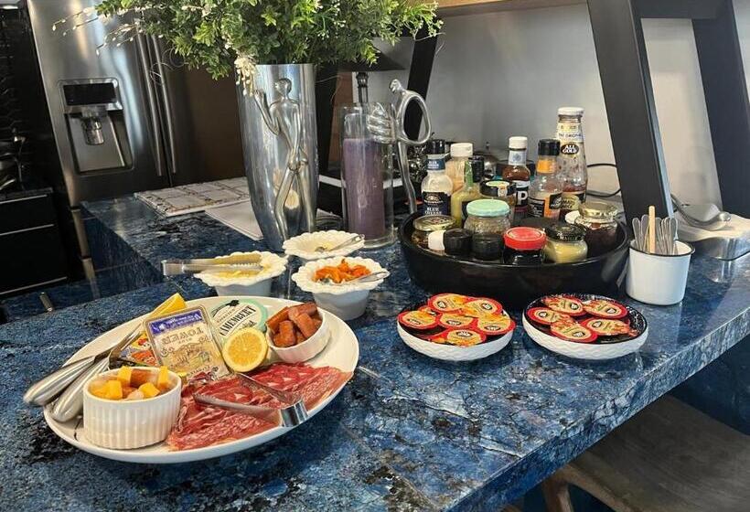 پانسیون Boutique Ocean Views Incorporating Wendy S