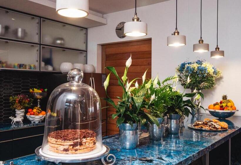 پانسیون Boutique Ocean Views Incorporating Wendy S