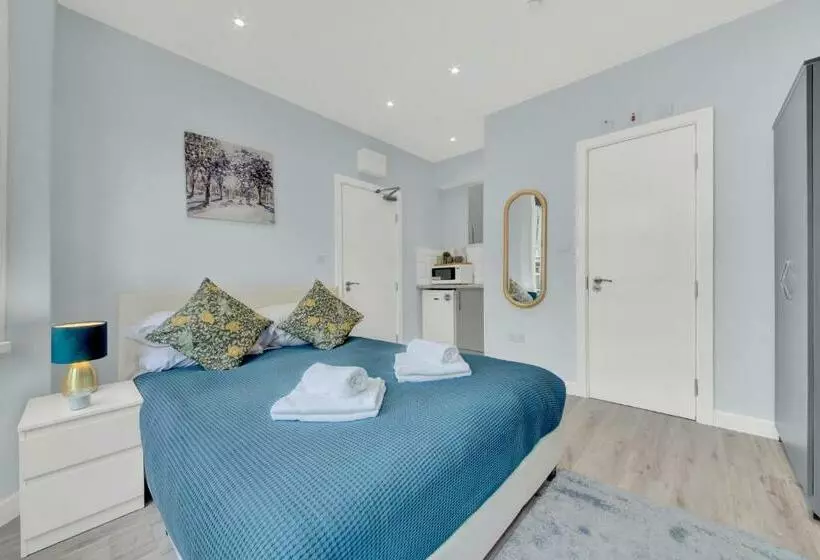 ペンション Private Luxury Suite Next To Heathrow Direct Train To Paddington 1