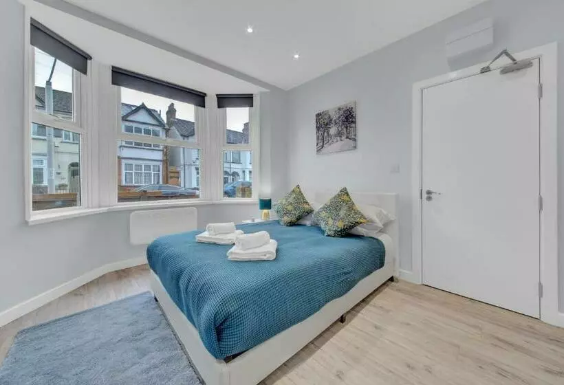 ペンション Private Luxury Suite Next To Heathrow Direct Train To Paddington 1