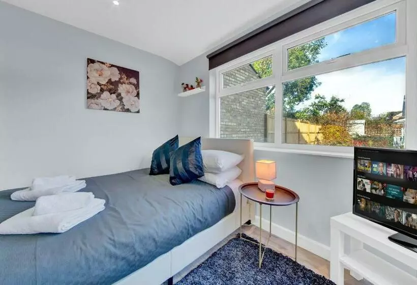 ペンション Private Luxury Suite Next To Heathrow Direct Train To Paddington 1
