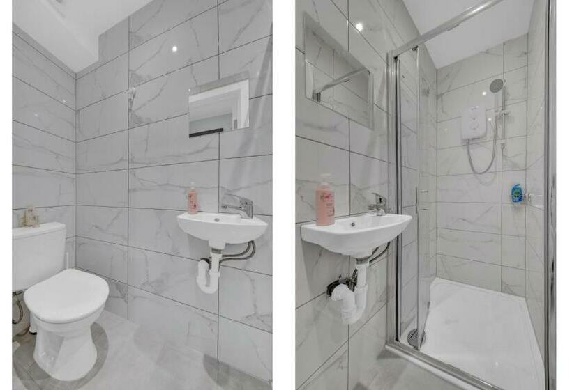 Пансион Private Luxury Suite Next To Heathrow Direct Train To Paddington 1