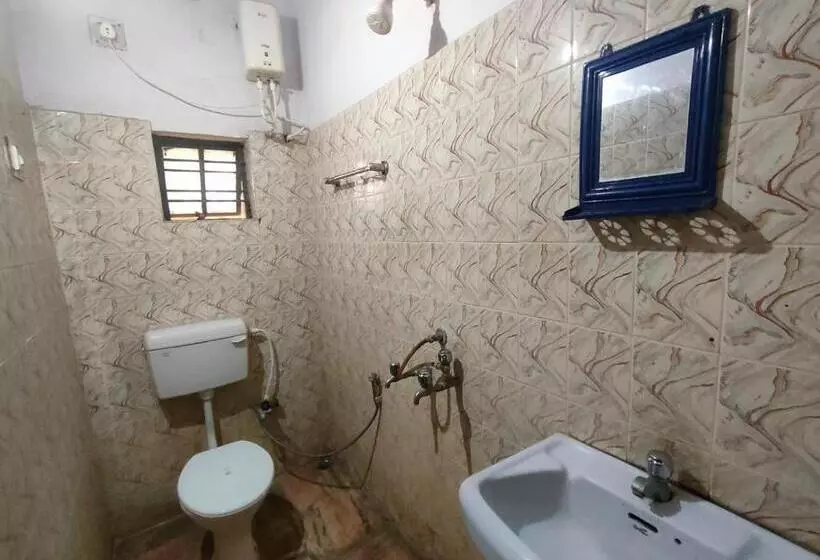 Hotelli Staymaker Rituranga 5 Mins Walk From Sonajhuri Haat