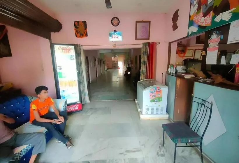 Hotelli Staymaker Rituranga 5 Mins Walk From Sonajhuri Haat