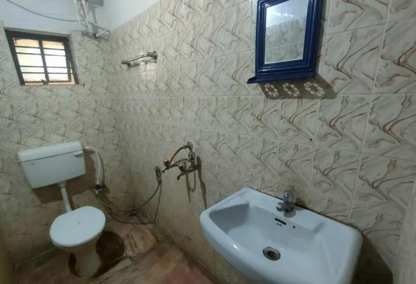 Hotelli Staymaker Rituranga 5 Mins Walk From Sonajhuri Haat