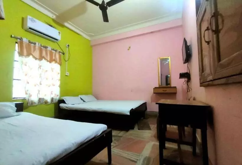 Hotelli Staymaker Rituranga 5 Mins Walk From Sonajhuri Haat