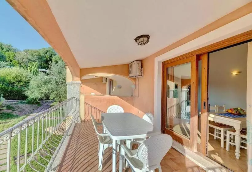 Residence Con Piscina A Badesi, Appartamenti Con Wifi E A.c