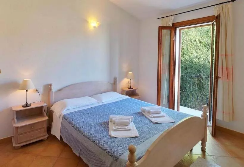 Residence Con Piscina A Badesi, Appartamenti Con Wifi E A.c