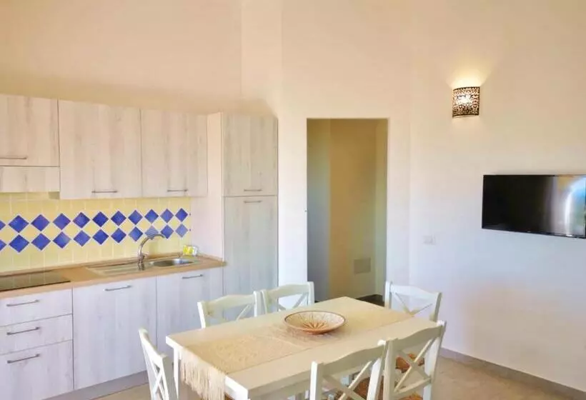 Residence Con Piscina A Badesi, Appartamenti Con Wifi E A.c