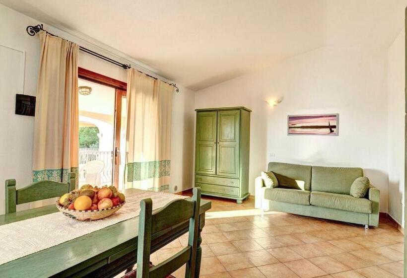 Residence Con Piscina A Badesi, Appartamenti Con Wifi E A.c