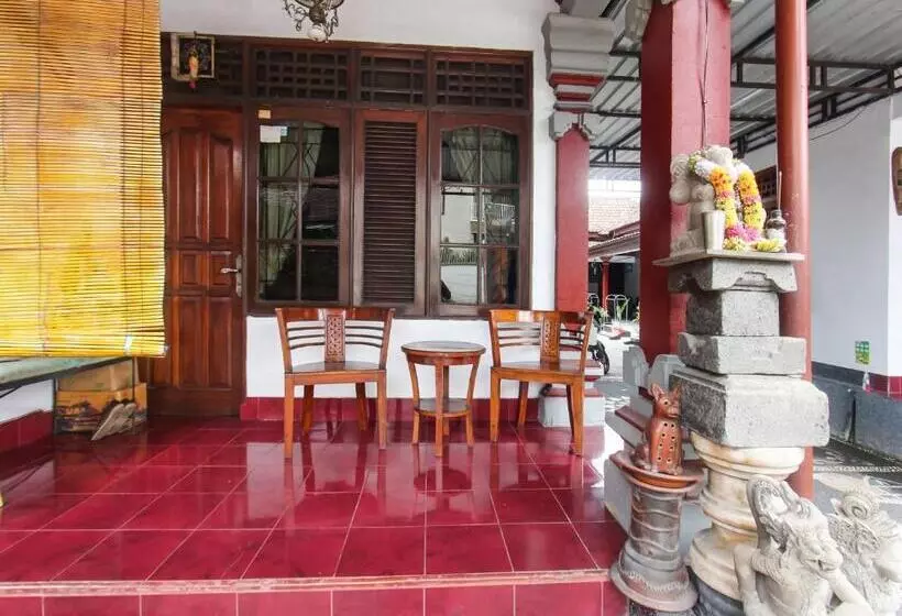 ホテル Oyo 91829  Artha