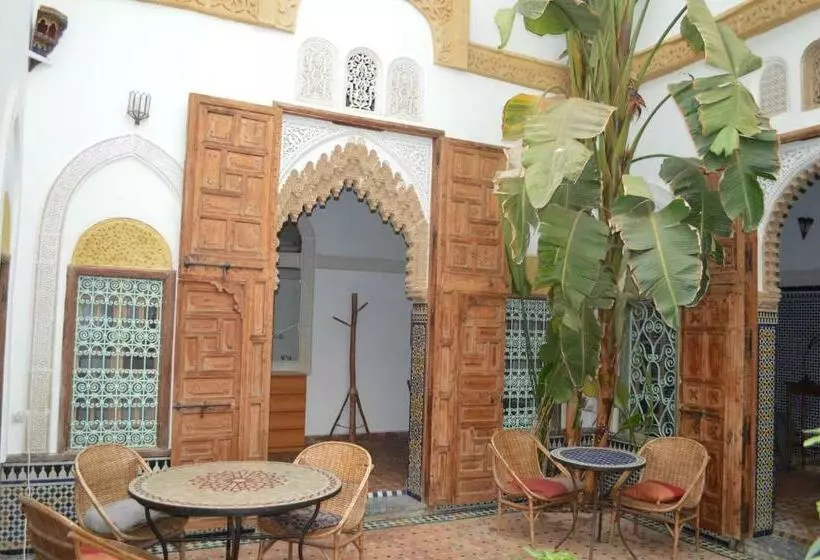 تختخواب و صبحانه Riad Kasbah