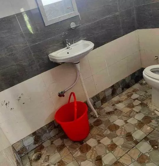 ホテル Oyo 70136 Vrinda Inn