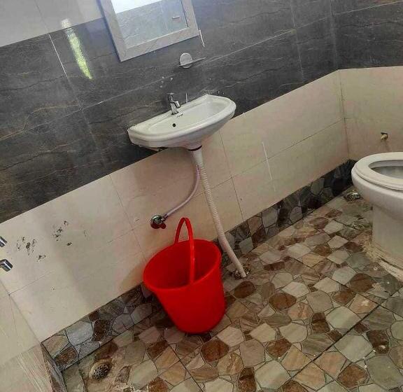 فندق Oyo 70136 Vrinda Inn