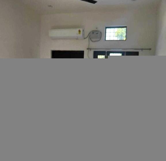 فندق Oyo 70136 Vrinda Inn