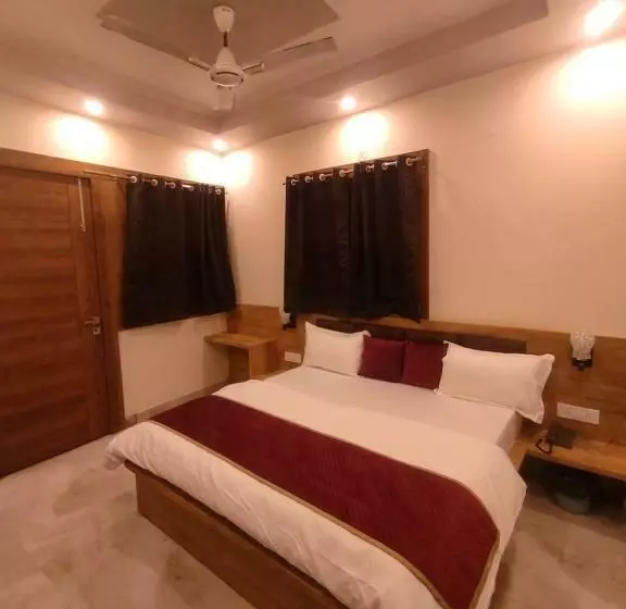 Majatalo Devi Residency Near Prem Mandir Bankey Bihari Vrindavan