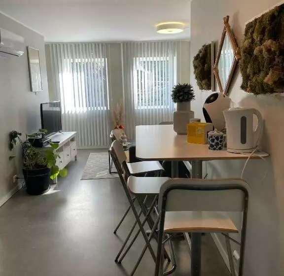 ペンション Ny Hybel Leilighet Med Eget Bad Og Egen Inngang