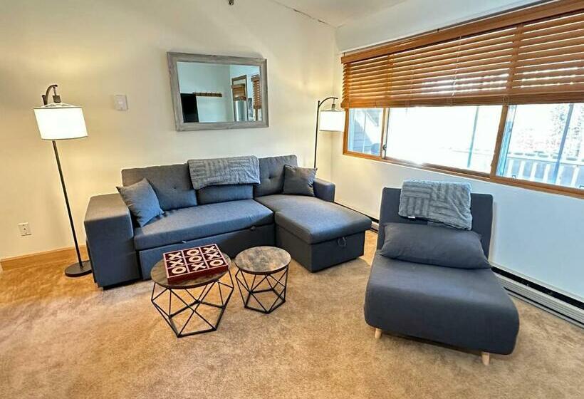 Sunday River Ski In Ski Out Mountain View Condo With Hot Tub Pool And Sauna!