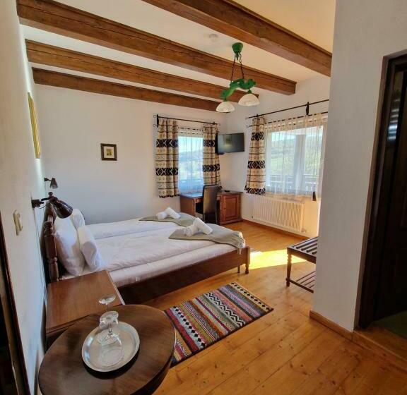 Vandrarhem Hanul Almaș