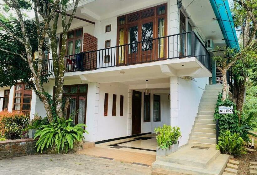 Downtown Hostels Ella