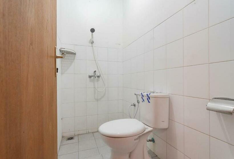 בית מלון כפרי Koolkost Female Syariah @ Geusan Ulun Street