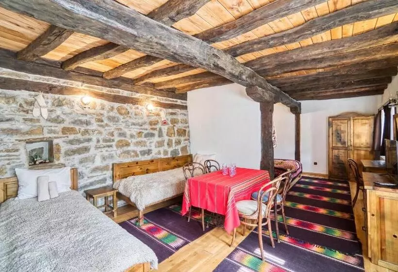 여관 Dedovite Kashti