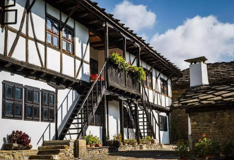 여관 Dedovite Kashti