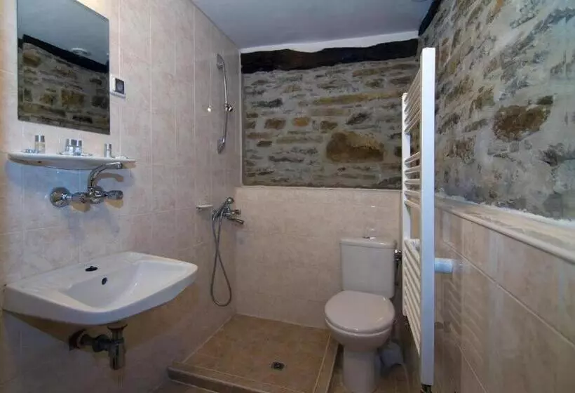 여관 Dedovite Kashti