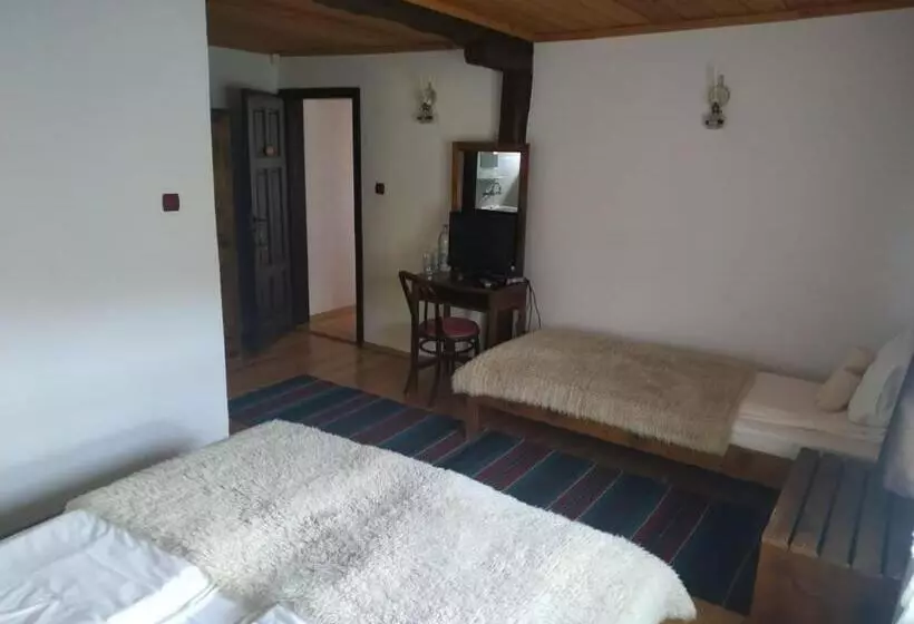 여관 Dedovite Kashti