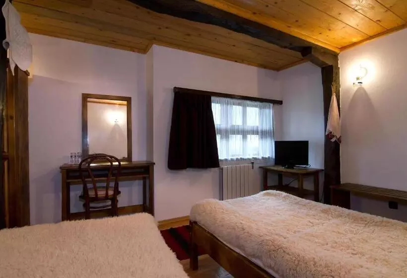 여관 Dedovite Kashti