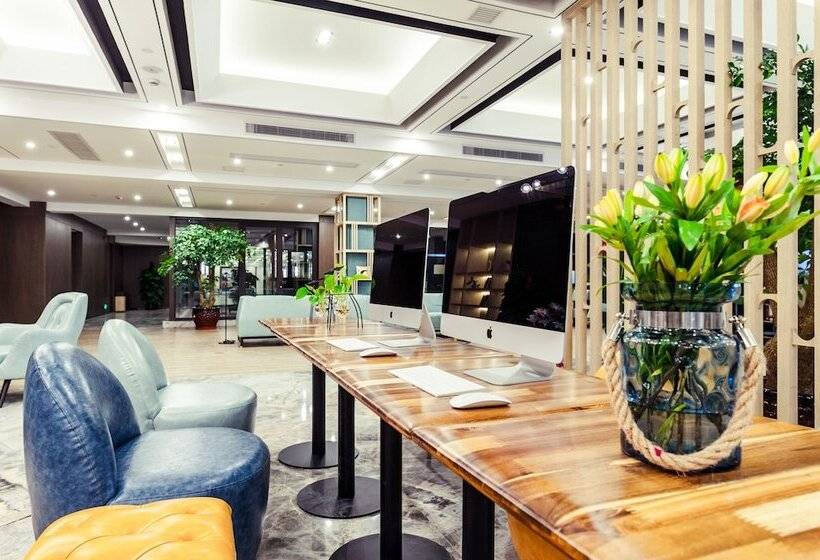 Atour Hotel Pudong Airport