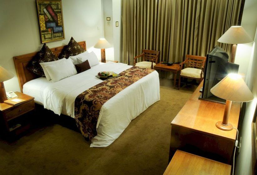 فندق Mesra Business & Resort