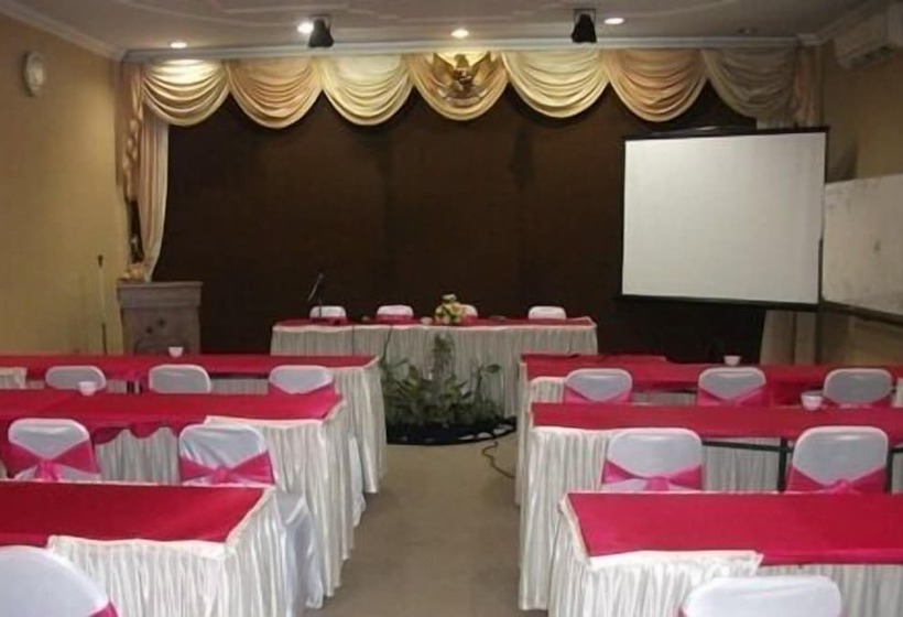 New Siliwangi Hotel & Restaurant