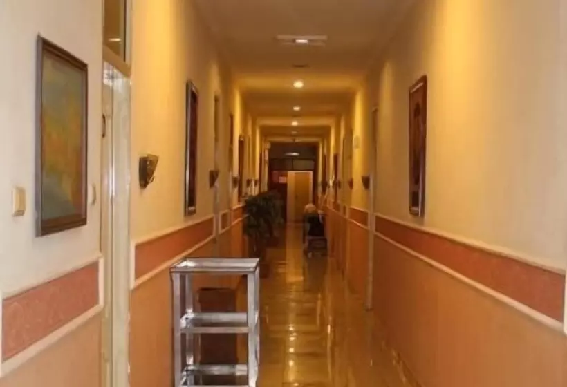 New Siliwangi Hotel & Restaurant