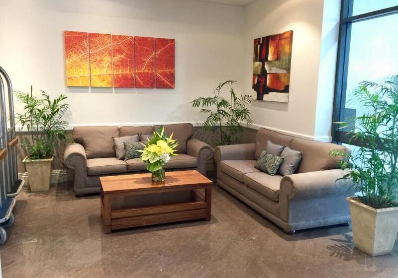 בית מלון כפרי Ocean Plaza Resort