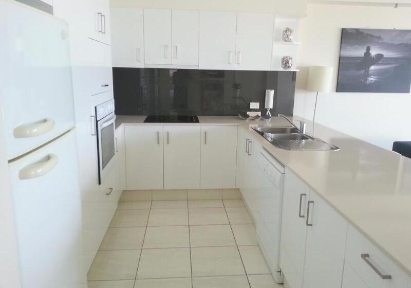 בית מלון כפרי Ocean Plaza Resort