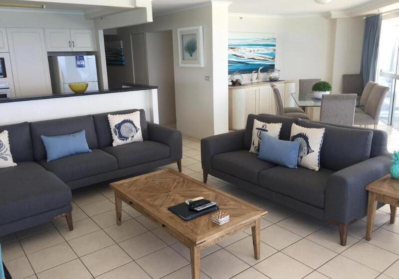 בית מלון כפרי Ocean Plaza Resort