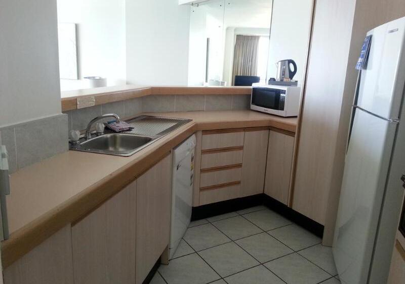 בית מלון כפרי Ocean Plaza Resort