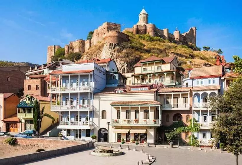 هتل Qeroli Old Town