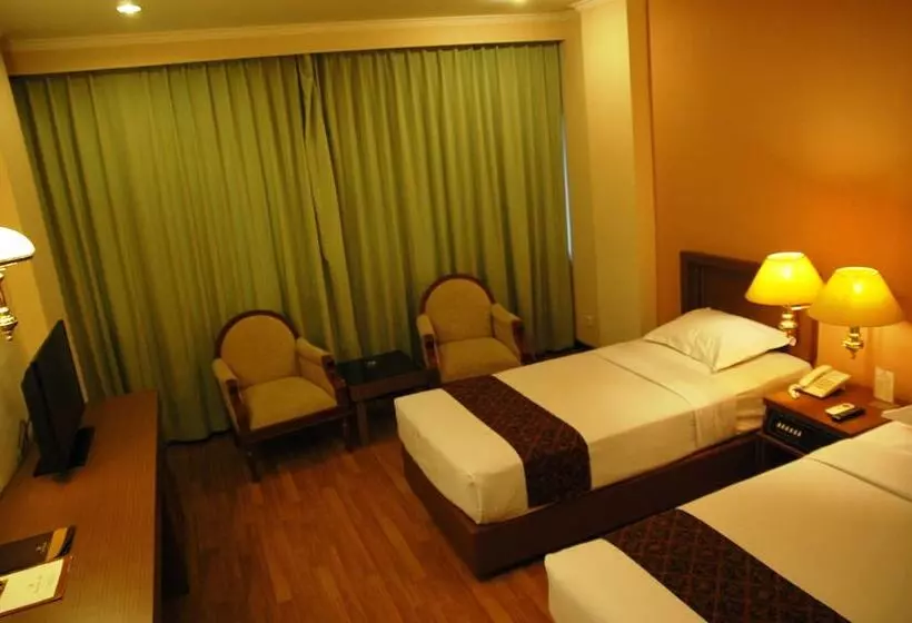 ホテル Riyadi Palace