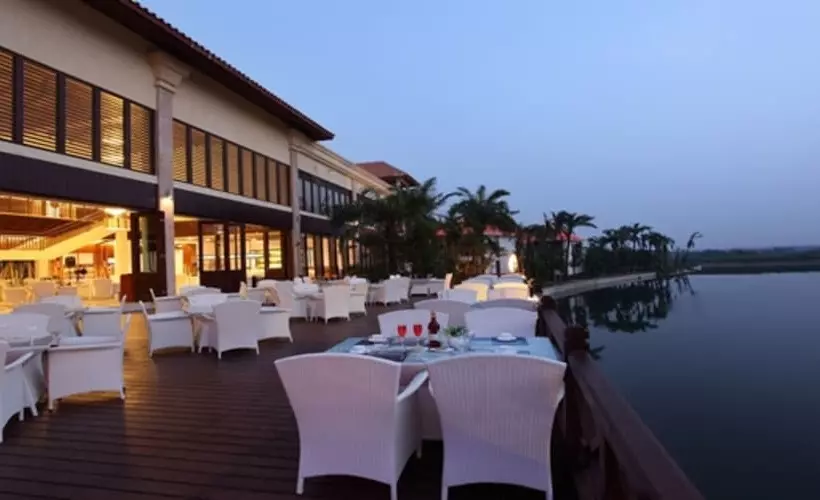 בית מלון כפרי Sanya Haohanpo Gloria Hotspring Resort