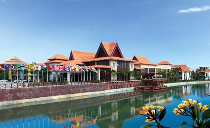 בית מלון כפרי Sanya Haohanpo Gloria Hotspring Resort