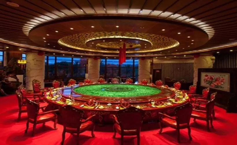 בית מלון כפרי Sanya Haohanpo Gloria Hotspring Resort