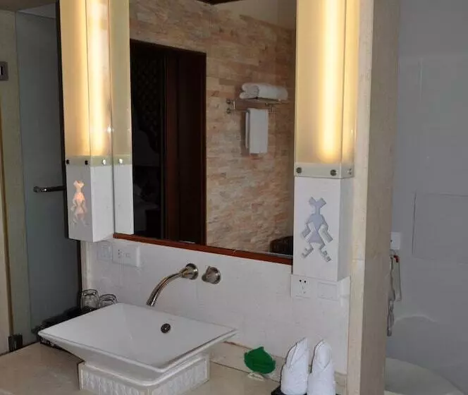 בית מלון כפרי Sanya Haohanpo Gloria Hotspring Resort