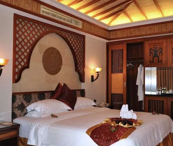 בית מלון כפרי Sanya Haohanpo Gloria Hotspring Resort