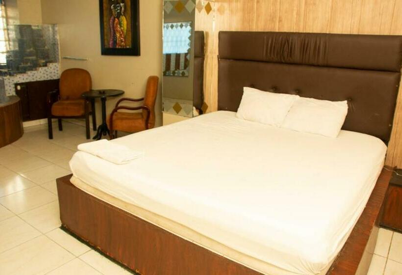 בית מלון כפרי Queens